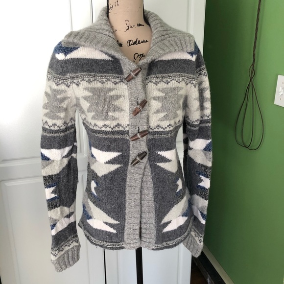 Eddie Bauer Sweaters - Eddie Bauer toggle button cardigan